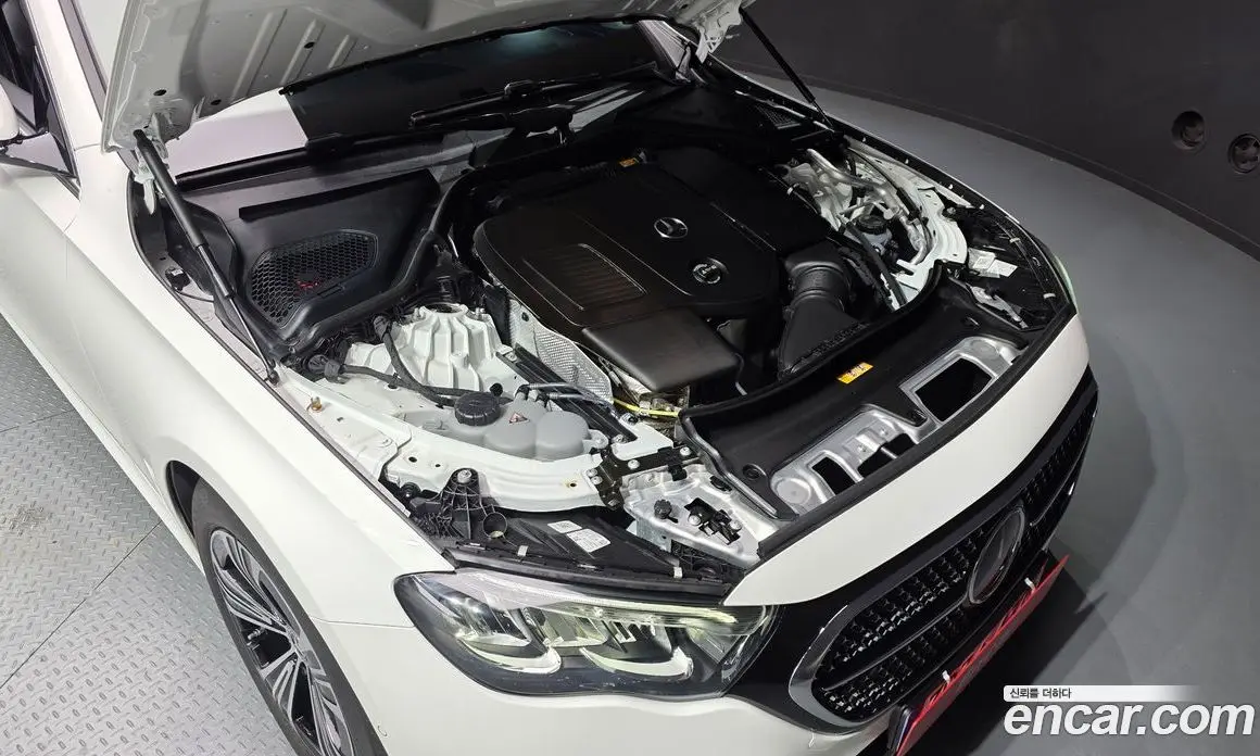 Mercedes-Benz E-Class 2024 2.0 автомат (гидро), фото 6