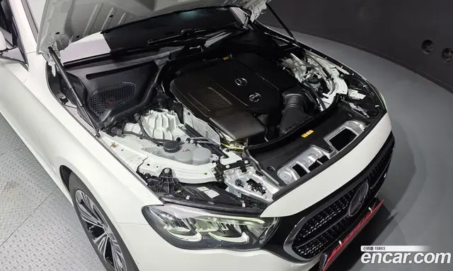 Mercedes-Benz E-Class 2024 2.0 автомат (гидро), миниатюра 6