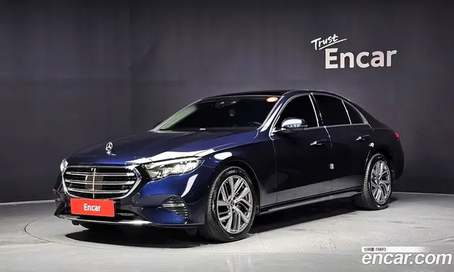 Mercedes-Benz E-Class 2024 2.0 автомат (гидро), миниатюра 1