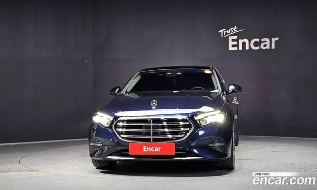 Mercedes-Benz E-Class 2024 2.0 автомат (гидро), миниатюра 3