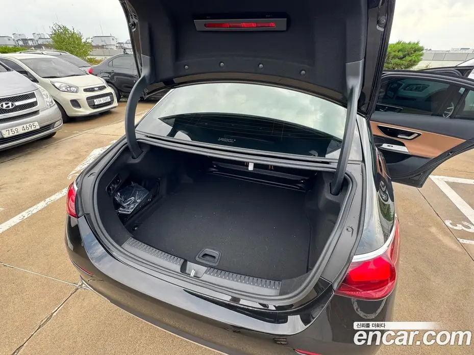 Mercedes-Benz E-Class 2025 2.0 автомат (гидро), фото 13