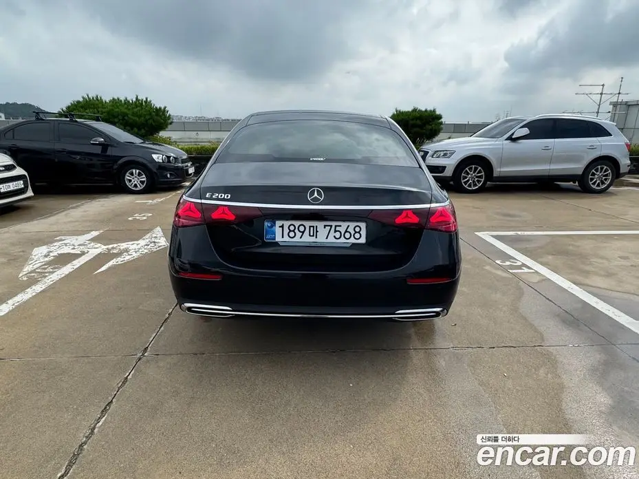 Mercedes-Benz E-Class 2025 2.0 автомат (гидро), фото 4