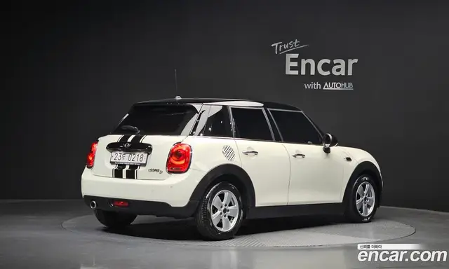 Mini Cooper 2016 1.5 автомат (гидро), миниатюра 2