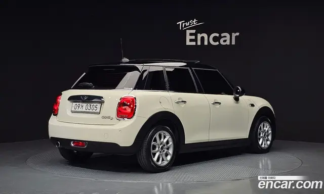 Mini Cooper 2016 1.5 автомат (гидро), миниатюра 2
