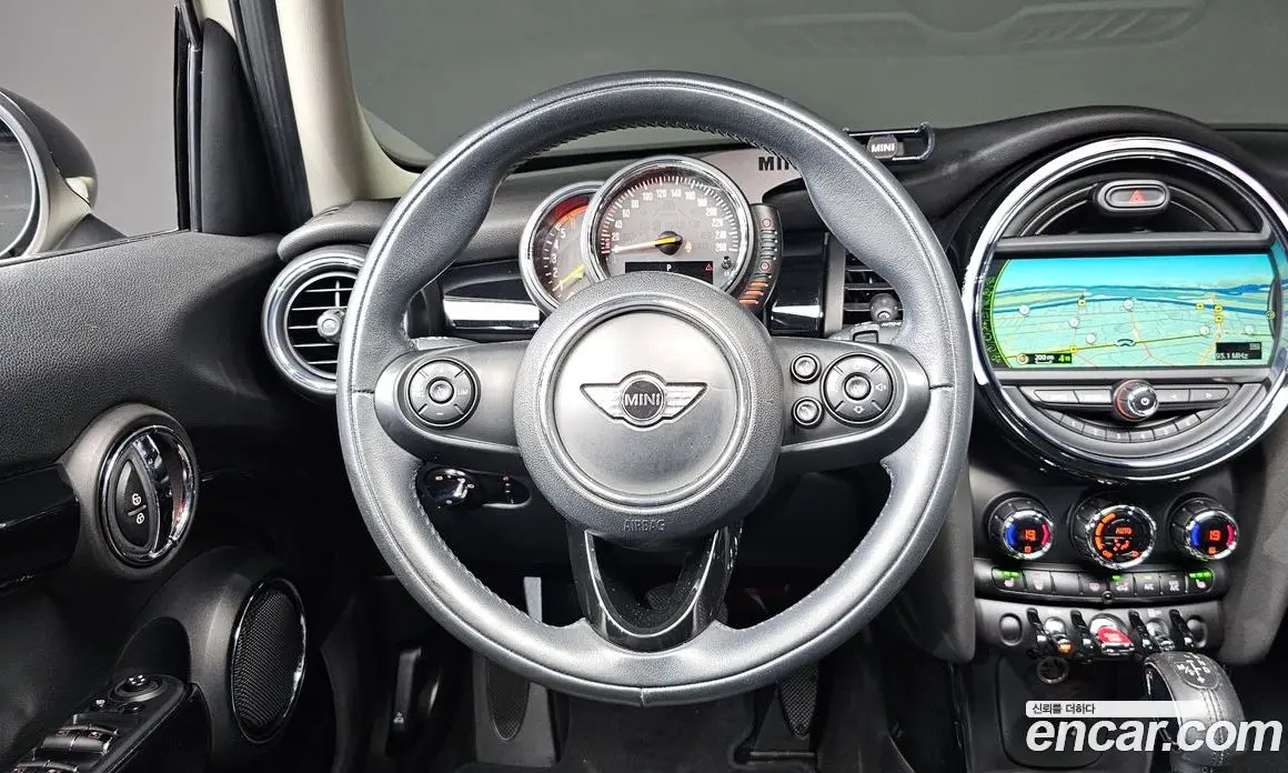 Mini Cooper 2016 1.5 автомат (гидро), фото 12
