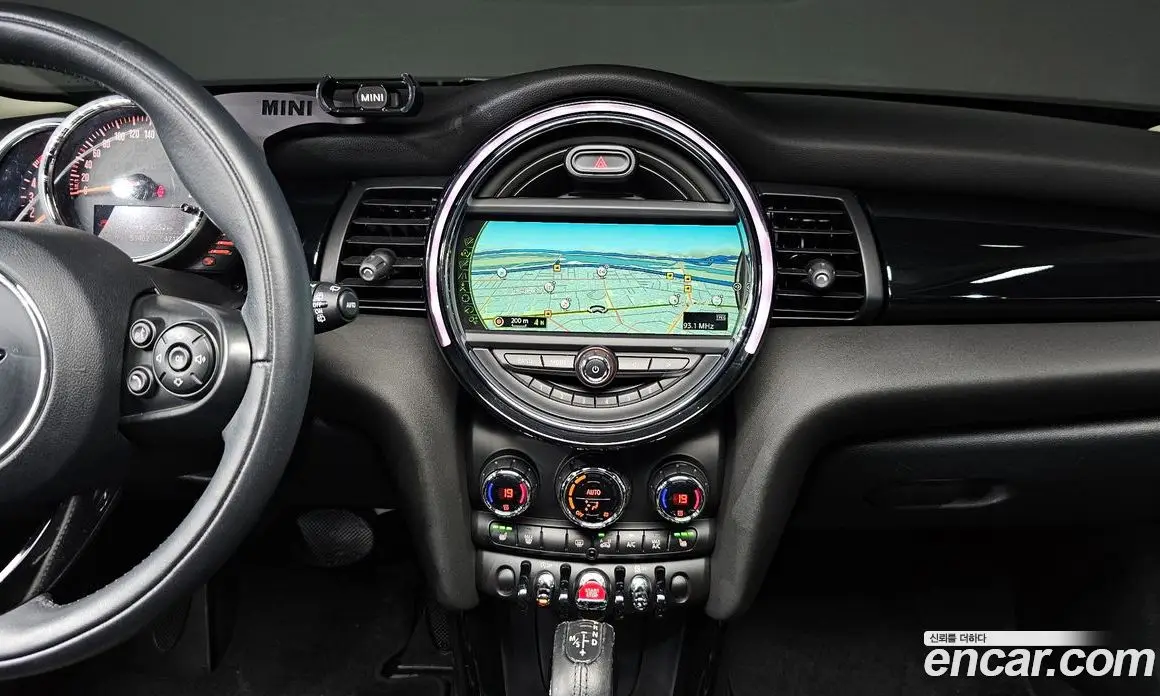 Mini Cooper 2016 1.5 автомат (гидро), фото 17