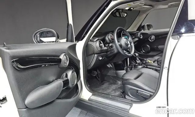 Mini Cooper 2016 1.5 автомат (гидро), миниатюра 10