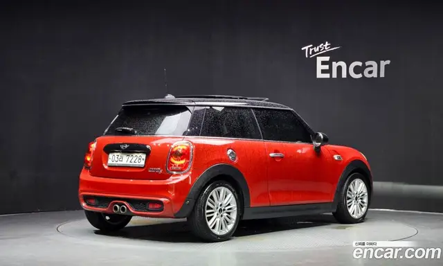 Mini Cooper 2017 2.0 автомат (гидро), миниатюра 2