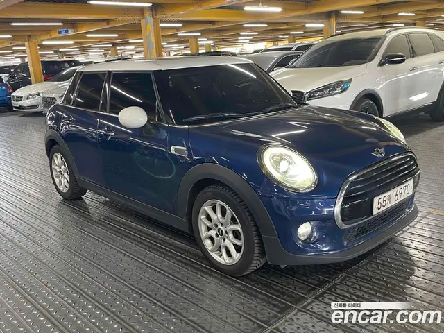 Mini Cooper 2018 1.5 автомат (гидро), миниатюра 3