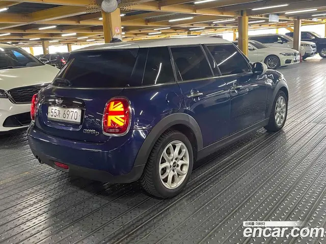 Mini Cooper 2018 1.5 автомат (гидро), миниатюра 4