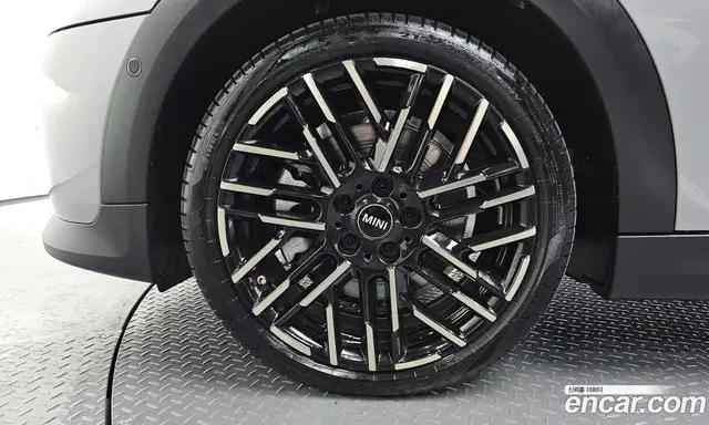 Mini Cooper 2024 2.0 автомат (гидро), миниатюра 4