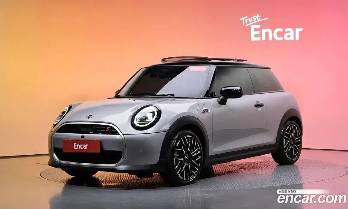 Mini Cooper 2024 2.0 автомат (гидро), фото 34