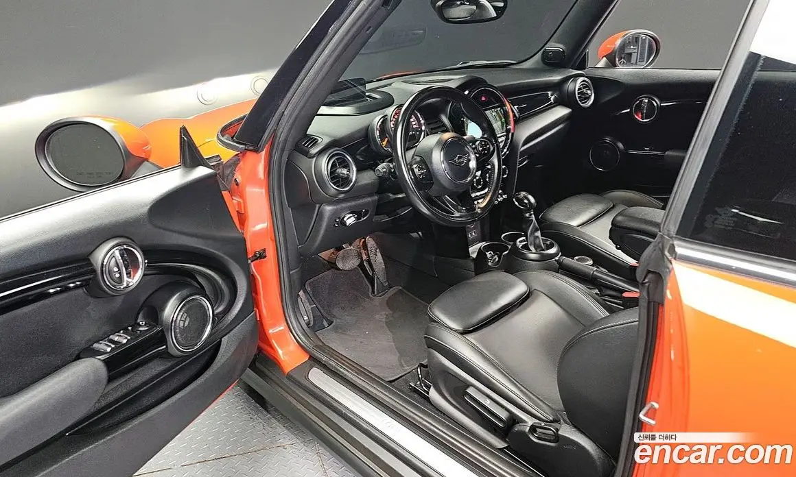 Mini Cooper Convertible 2019 1.5 автомат (гидро), фото 11 Mini Cooper Convertible 2019 1.5 автомат (гидро), фото 11