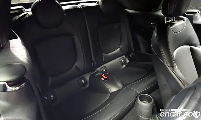 Mini Cooper Convertible 2019 1.5 автомат (гидро), миниатюра 12