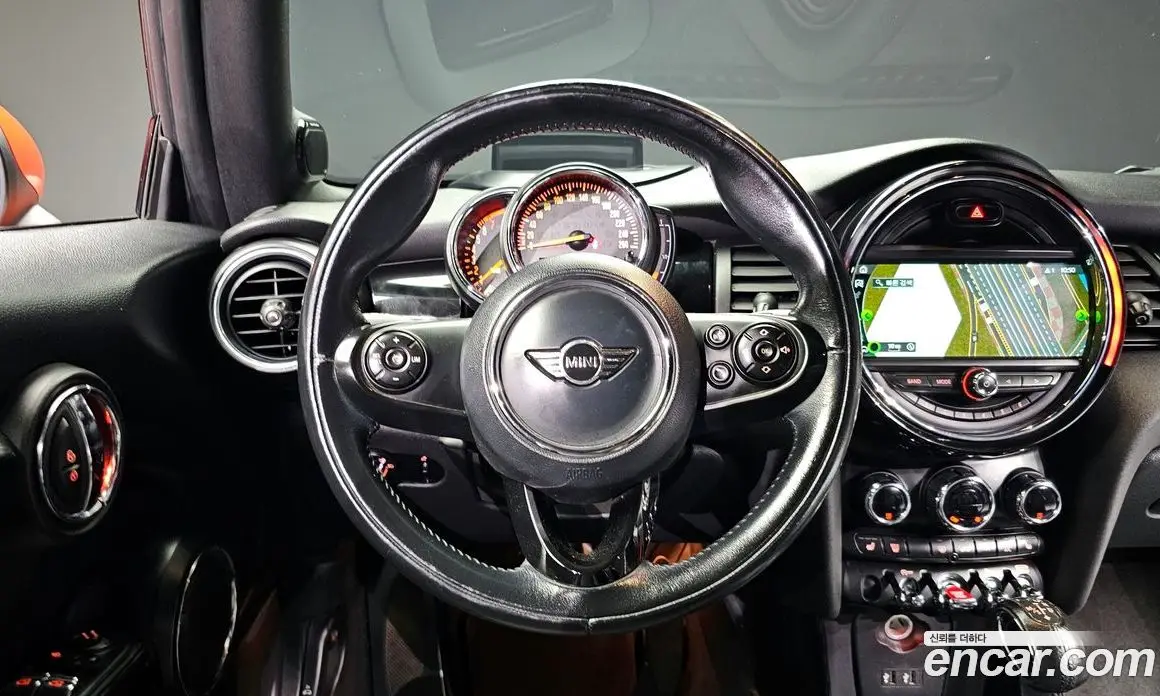 Mini Cooper Convertible 2019 1.5 автомат (гидро), фото 13 Mini Cooper Convertible 2019 1.5 автомат (гидро), фото 13