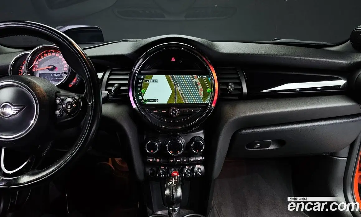 Mini Cooper Convertible 2019 1.5 автомат (гидро), фото 14 Mini Cooper Convertible 2019 1.5 автомат (гидро), фото 14