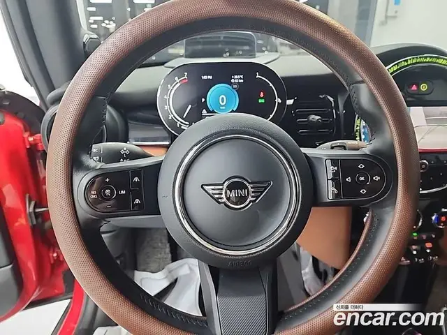 Mini Cooper Convertible 2021 2.0 автомат (гидро), миниатюра 9
