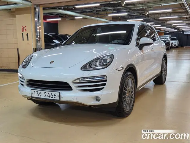 Porsche Cayenne 2013 3.0 автомат (гидро), миниатюра 1