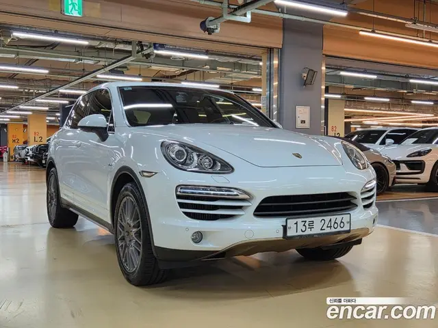 Porsche Cayenne 2013 3.0 автомат (гидро), миниатюра 2
