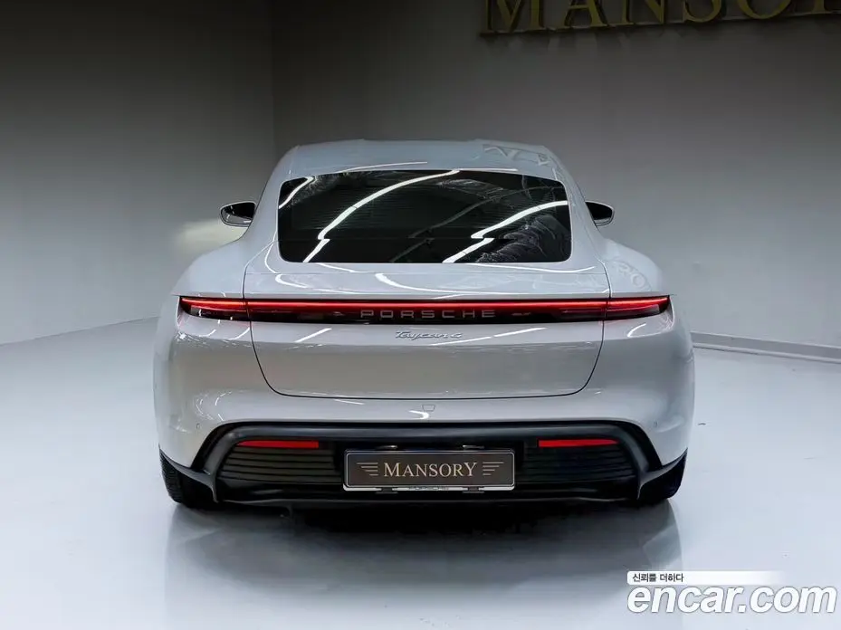 Porsche Taycan 2025 0.2 автомат (гидро), фото 4