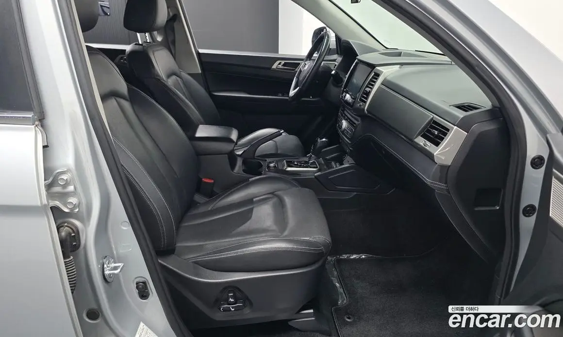 SsangYong Rexton 2018 2.2 автомат (гидро), фото 16