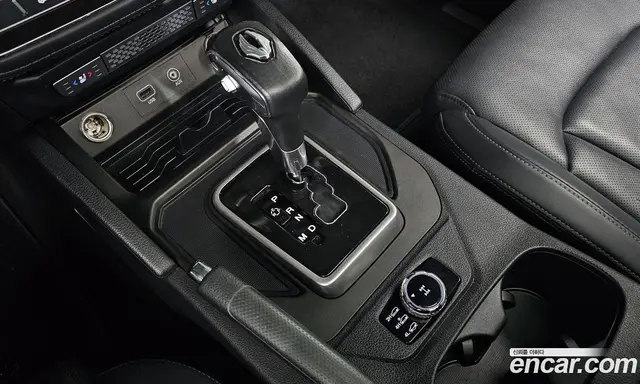 SsangYong Rexton 2019 2.2 автомат (гидро), миниатюра 9