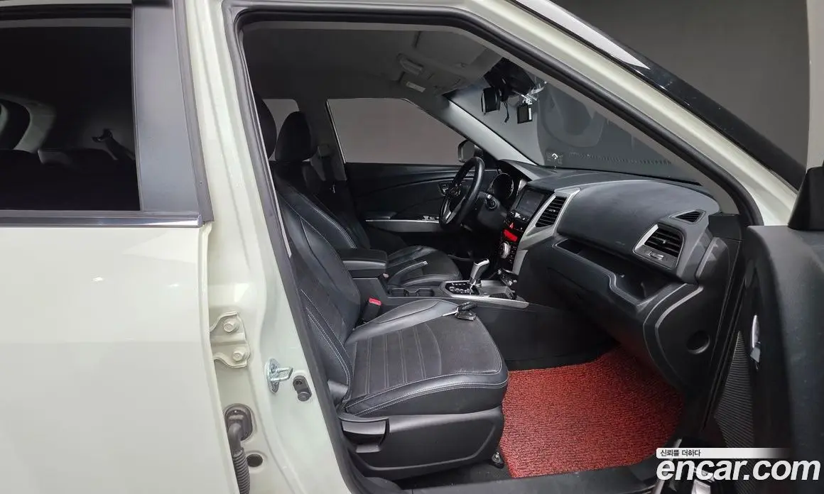 SsangYong TIBOLI 2015 1.6 автомат (гидро), фото 10