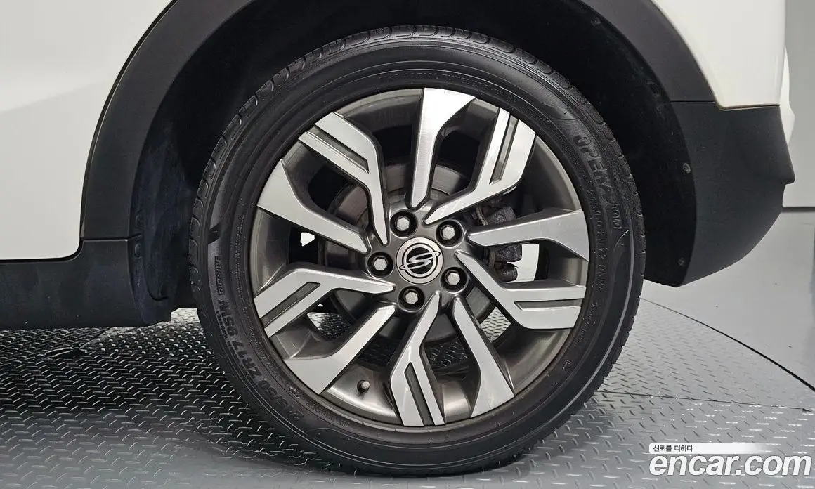 SsangYong TIBOLI 2018 1.6 автомат (гидро), фото 6