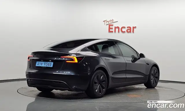 Tesla Model 3, 2025, 18 473 км
