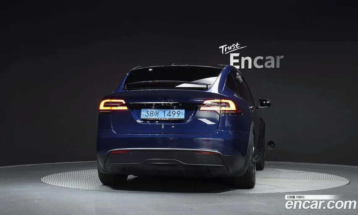 Tesla Model X 2023 0.3 автомат (гидро), фото 3
