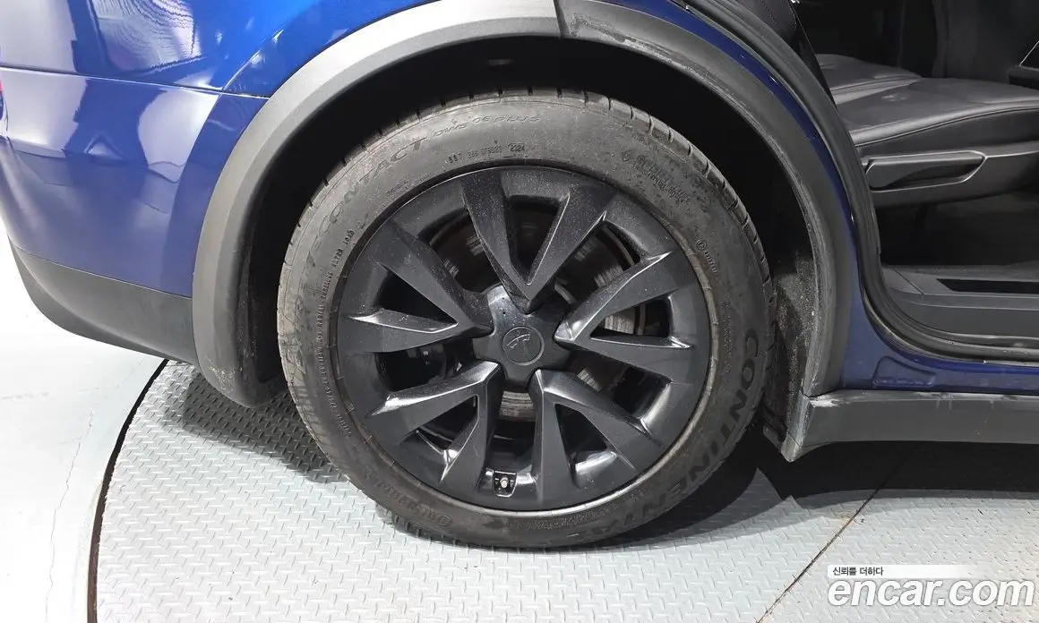 Tesla Model X 2023 0.3 автомат (гидро), фото 4