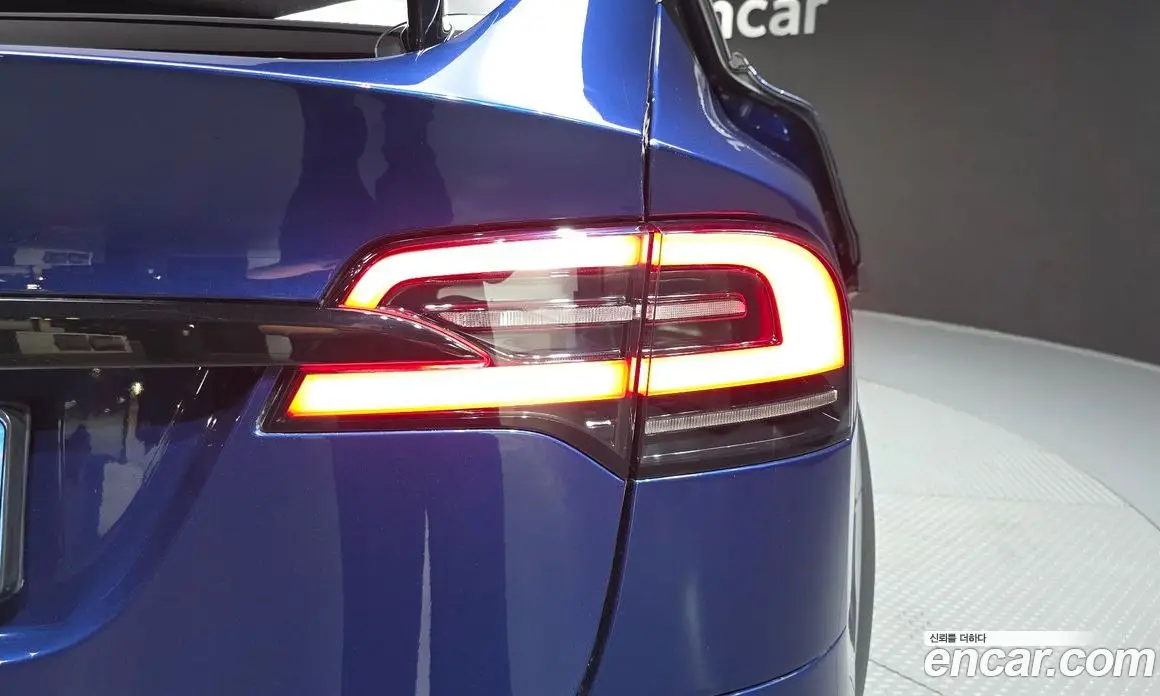 Tesla Model X 2023 0.3 автомат (гидро), фото 8