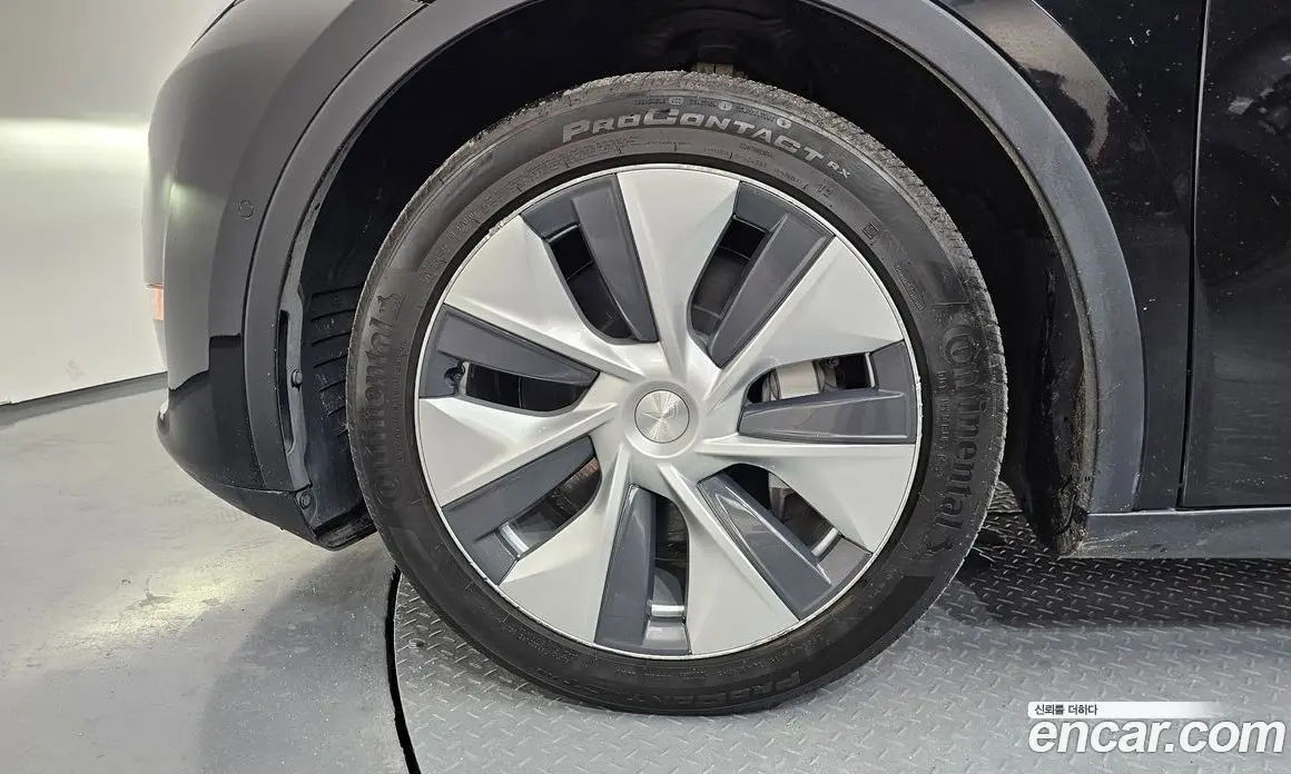 Tesla Model Y 2022 0.2 автомат (гидро), фото 5