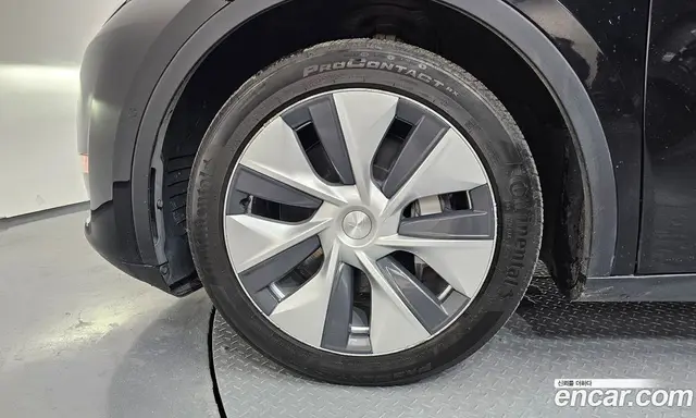 Tesla Model Y 2022 0.2 автомат (гидро), миниатюра 5