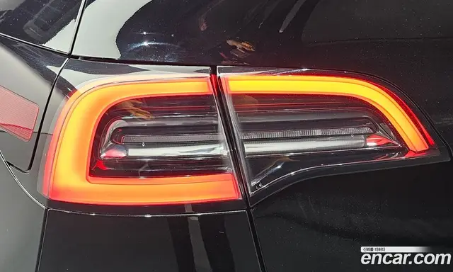 Tesla Model Y 2022 0.2 автомат (гидро), миниатюра 9