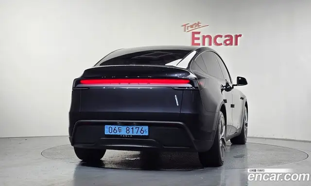 Tesla Model Y 2025 0.2 автомат (гидро), миниатюра 4
