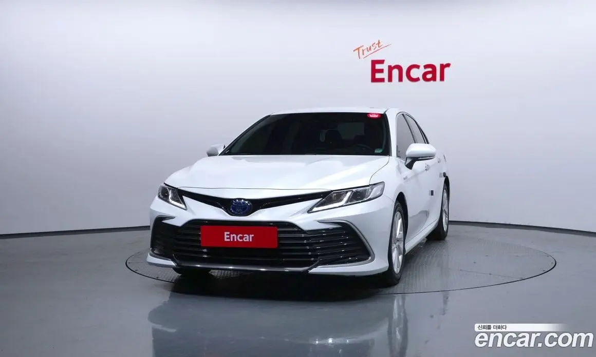 Toyota Camry 2023 2.5 автомат (гидро), фото 3