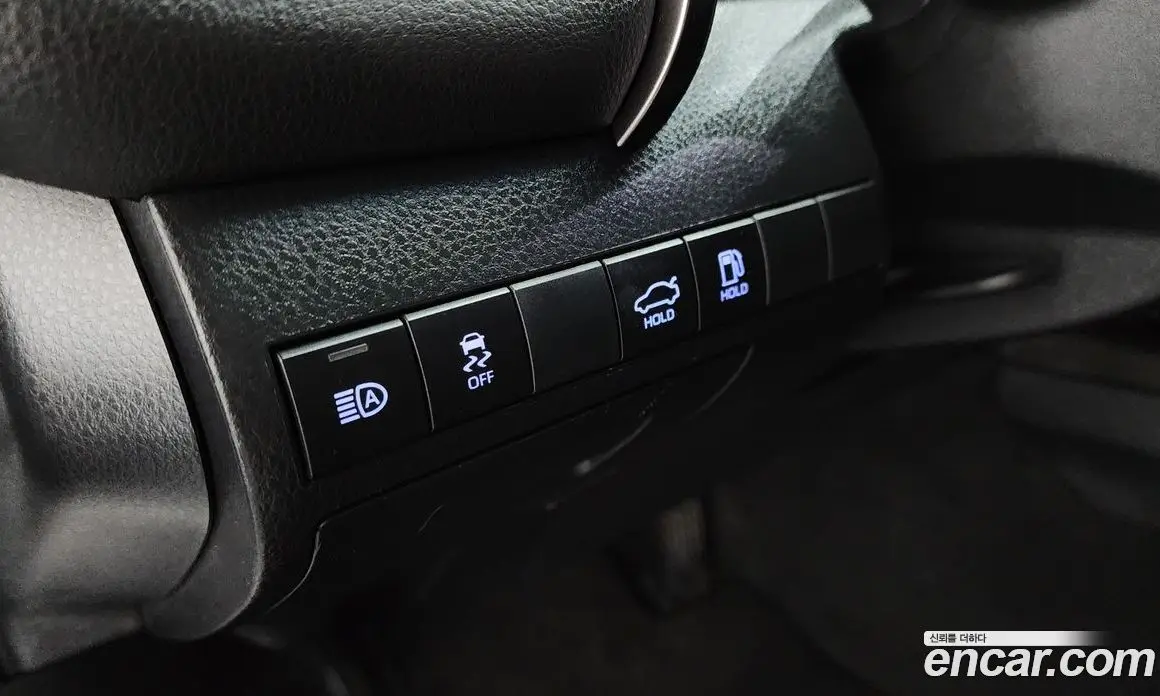 Toyota Camry 2023 2.5 автомат (гидро), фото 28