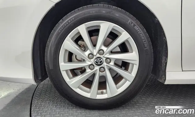 Toyota Camry 2023 2.5 автомат (гидро), миниатюра 5