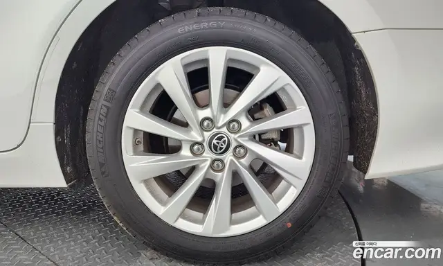 Toyota Camry 2023 2.5 автомат (гидро), миниатюра 7