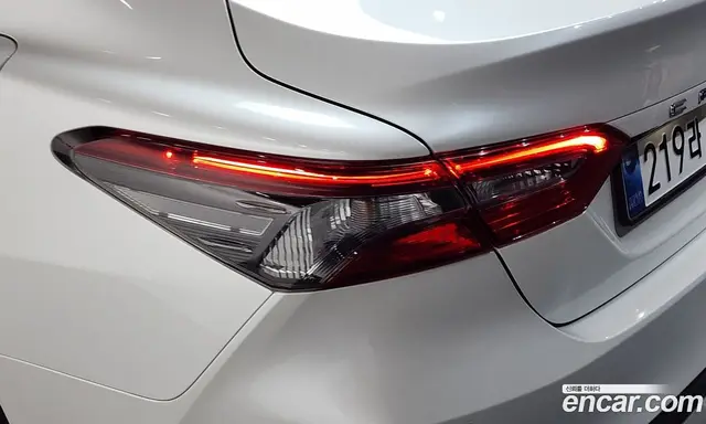 Toyota Camry 2023 2.5 автомат (гидро), миниатюра 9