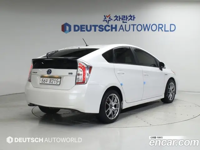 Toyota Prius 2012 1.8 автомат (гидро), миниатюра 2