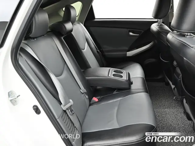 Toyota Prius 2012 1.8 автомат (гидро), миниатюра 12