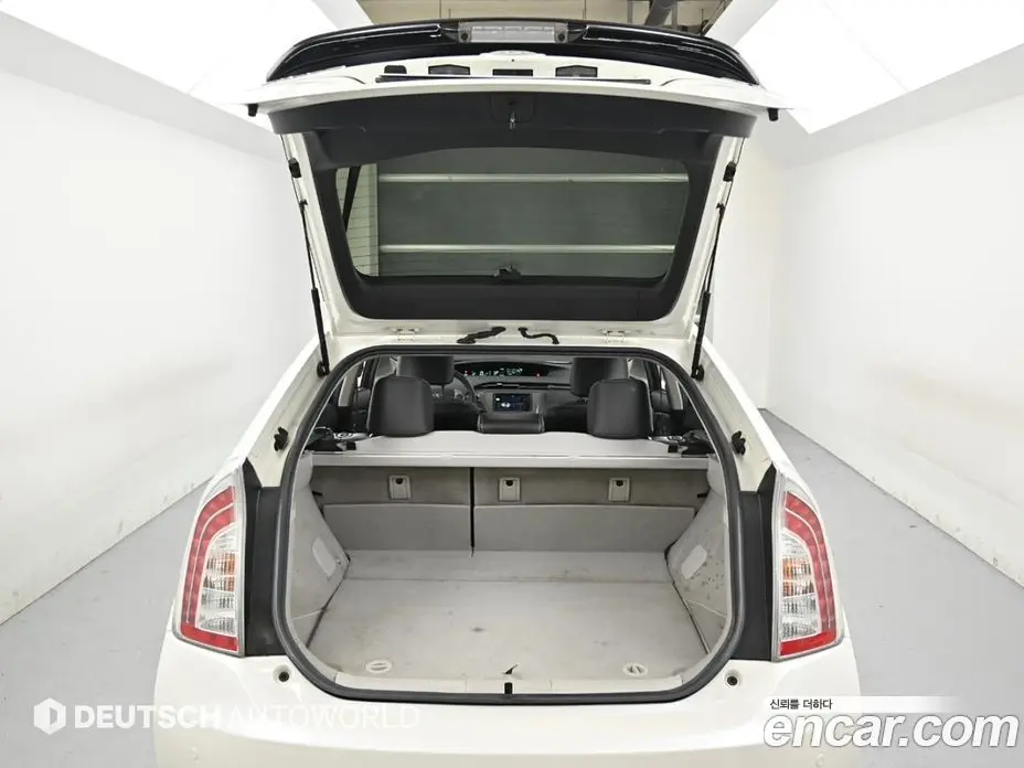 Toyota Prius 2012 1.8 автомат (гидро), фото 19