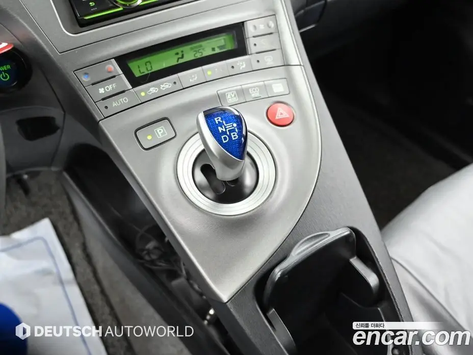 Toyota Prius 2012 1.8 автомат (гидро), фото 9