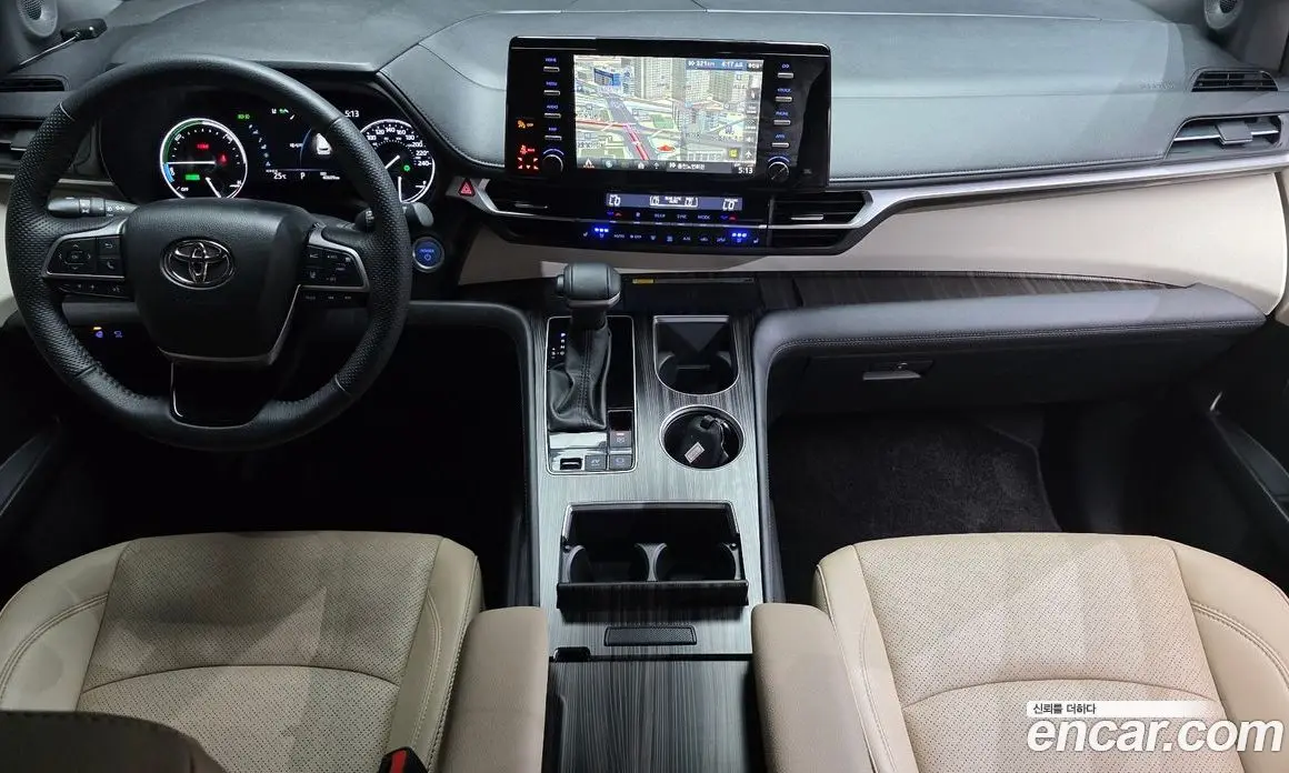 Toyota Sienna 2023 2.5 автомат (гидро), фото 7