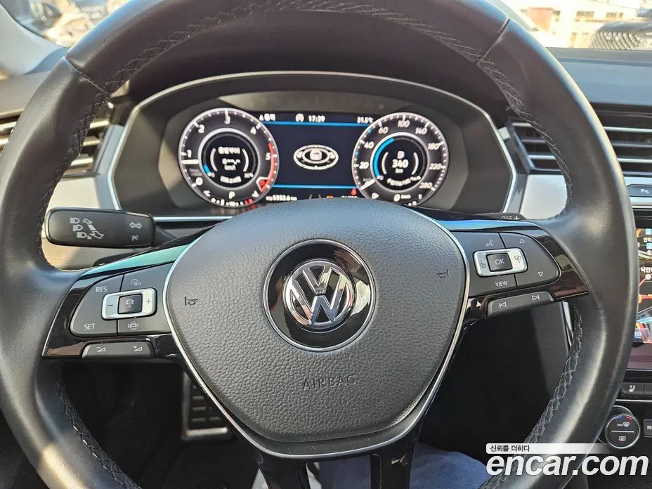 Volkswagen Arteon 2019 2.0 автомат (гидро), фото 15