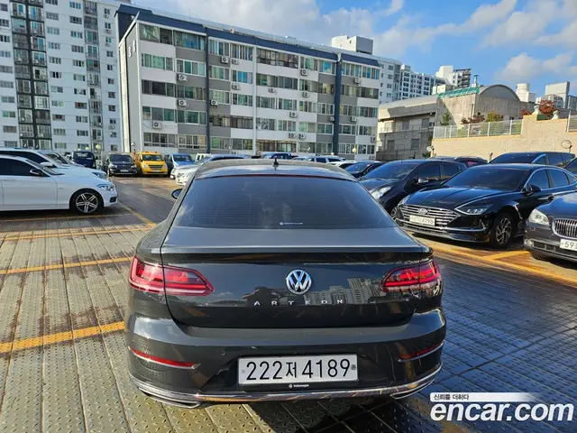 Volkswagen Arteon 2019 2.0 автомат (гидро), миниатюра 5