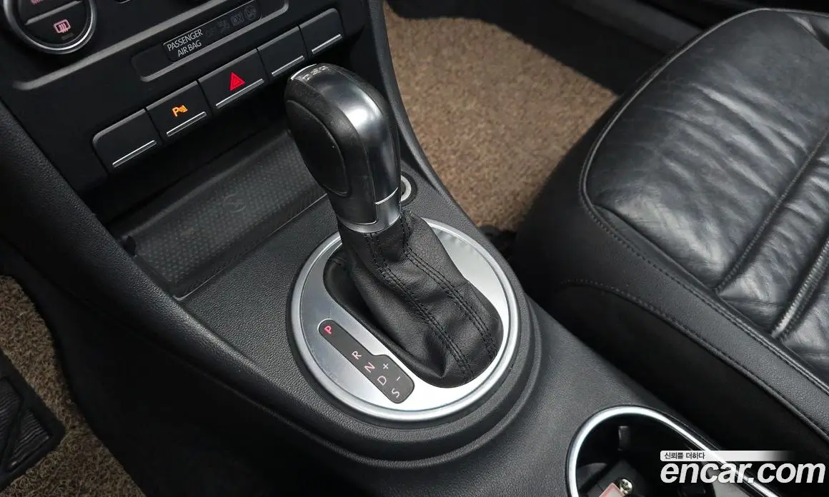 Volkswagen Beatle 2014 2.0 автомат (гидро), фото 12