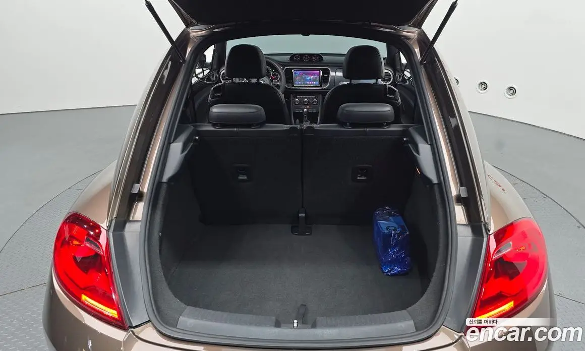 Volkswagen Beatle 2014 2.0 автомат (гидро), фото 26